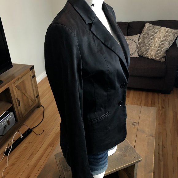 H&M Used Black Blazer - Picture 3 of 9